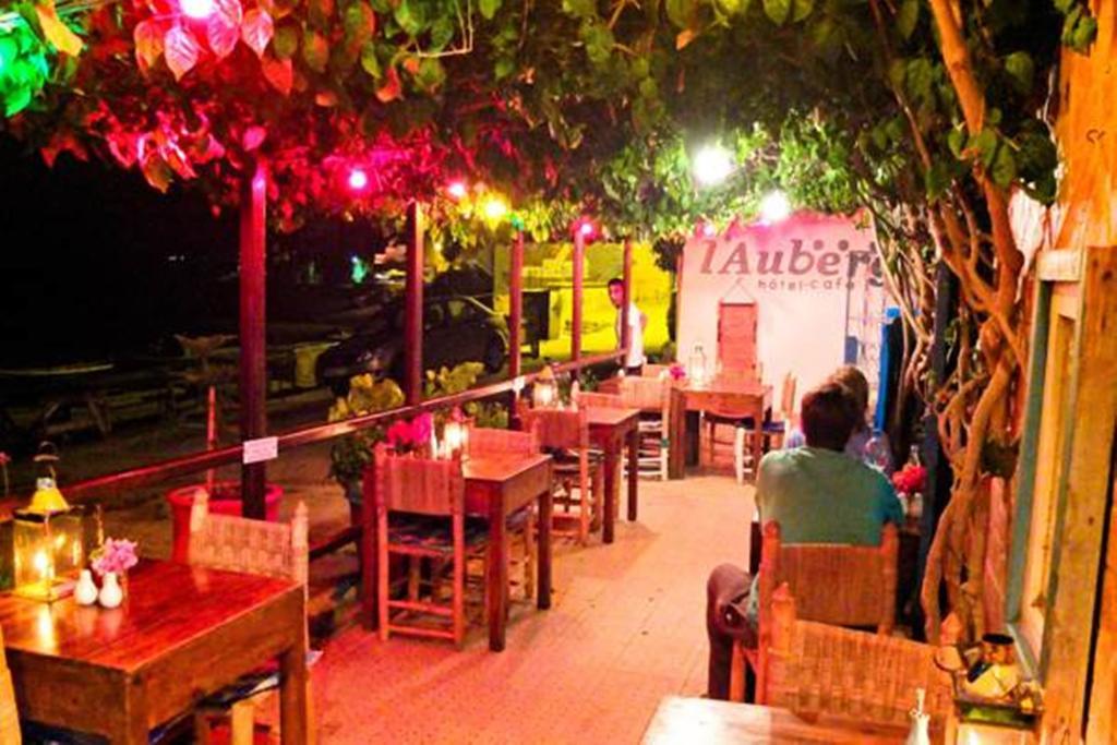Surf Maroc's Auberge Taghazout Exterior foto