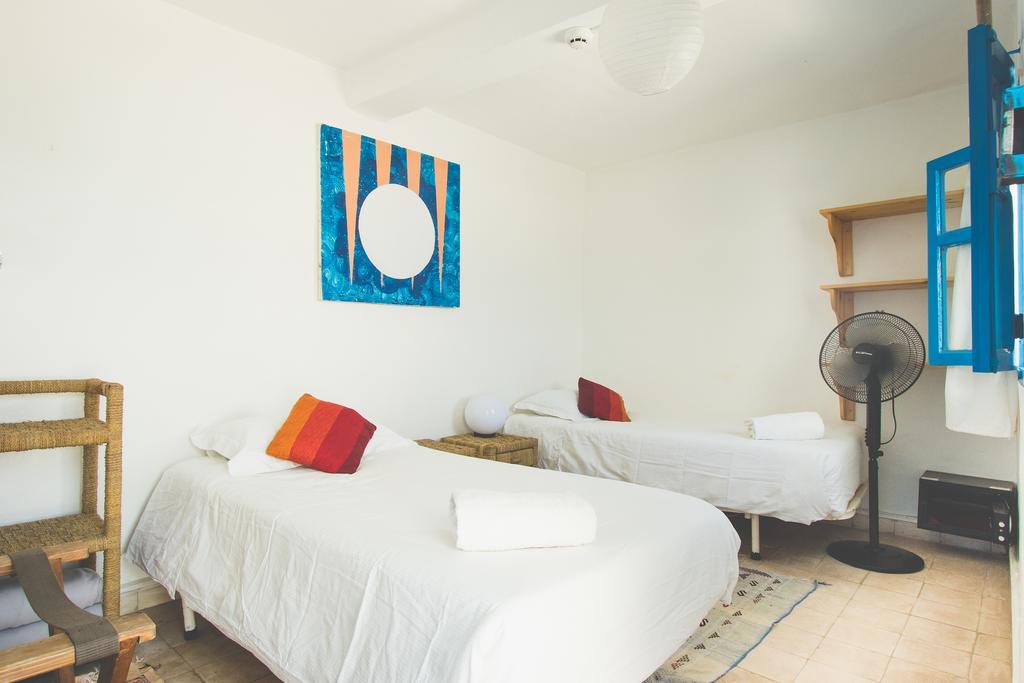 Surf Maroc's Auberge Taghazout Exterior foto